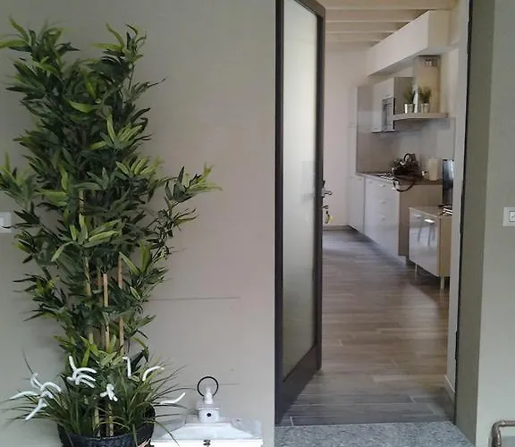 Apartment Via Carcano 13 *