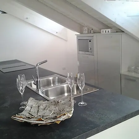 Apartamento Via Carcano 13 *