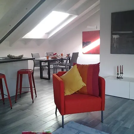 Appartamento Via Carcano 13 *