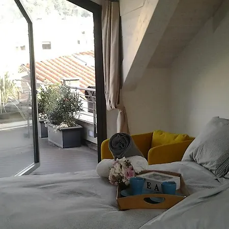 Via Carcano 13 * Côme