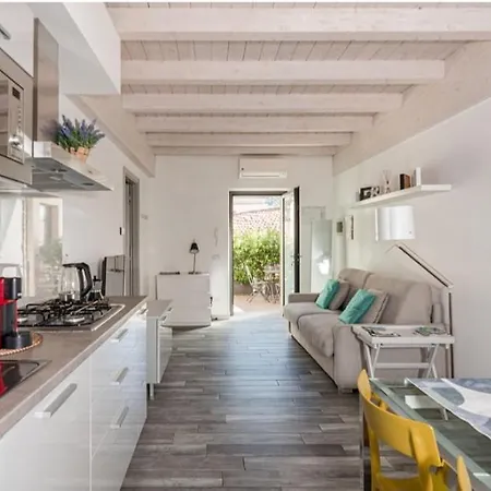 Via Carcano 13 Appartement
