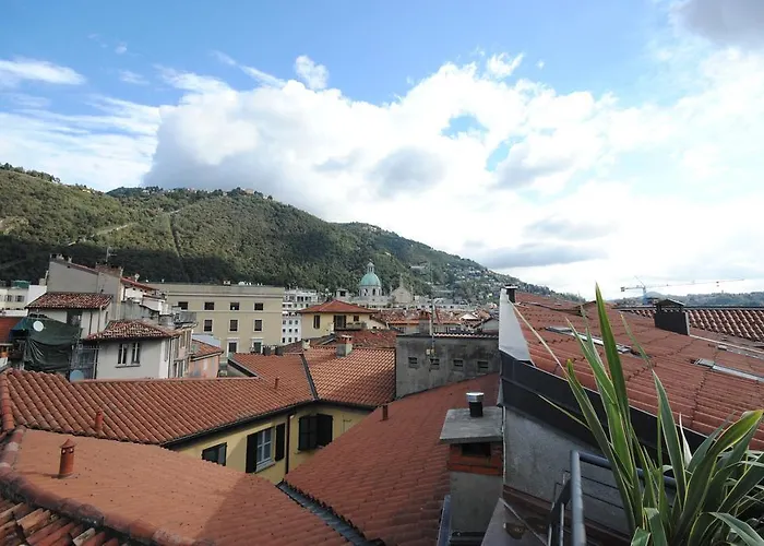 Apartman Via Carcano 13 *